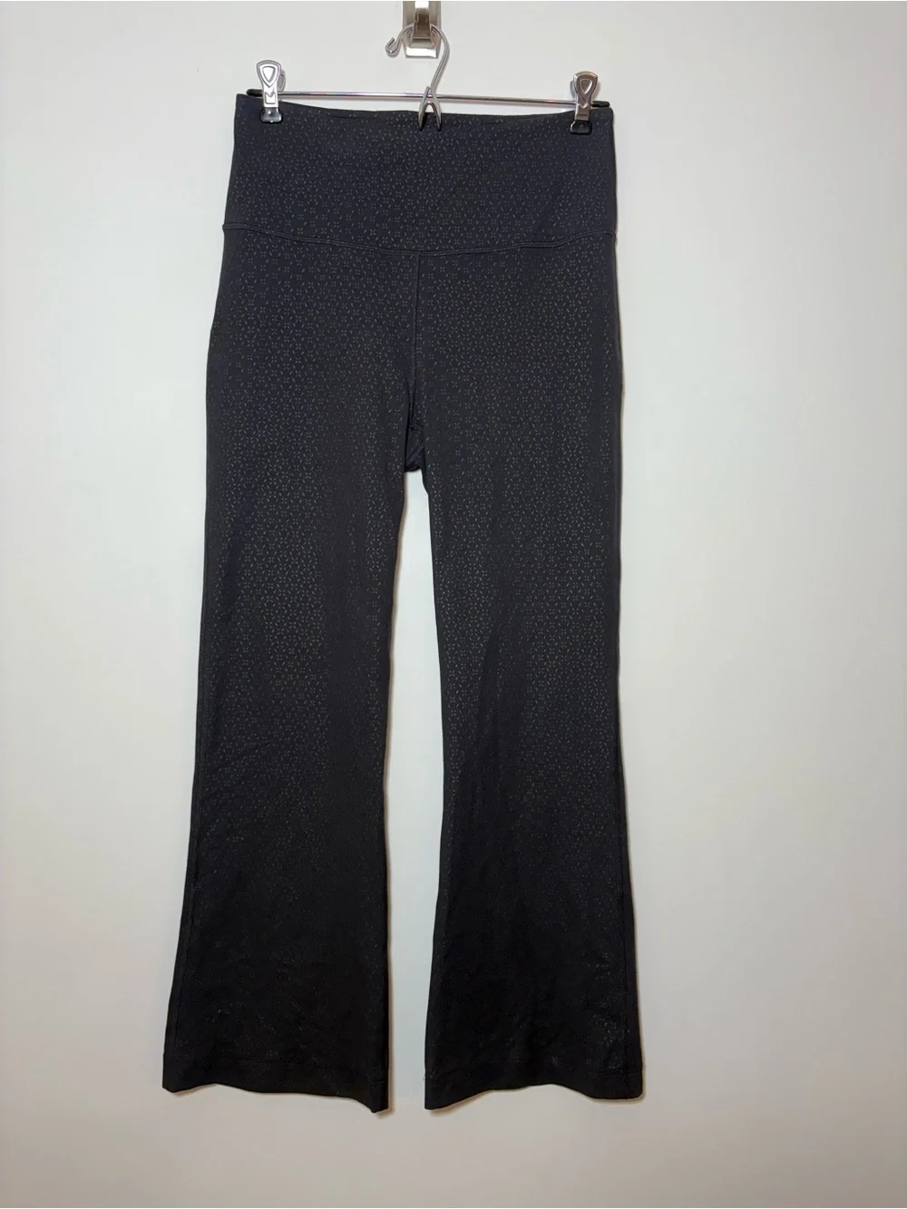 Lululemon Sz 8 Black Groove Super-High-Rise Flared Pant Nulu Gradiate Geo